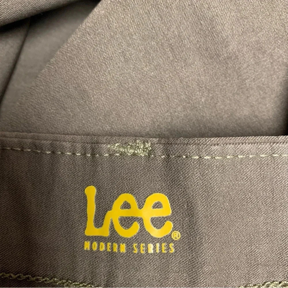 Lee Modern Series size 6M dark brown pull on pants. No buttons/zipper - Picture 2 of 8